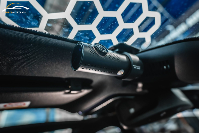 Module CM100 Lite kết hợp camera hành trình Blackvue DR970X-2CH PLUS