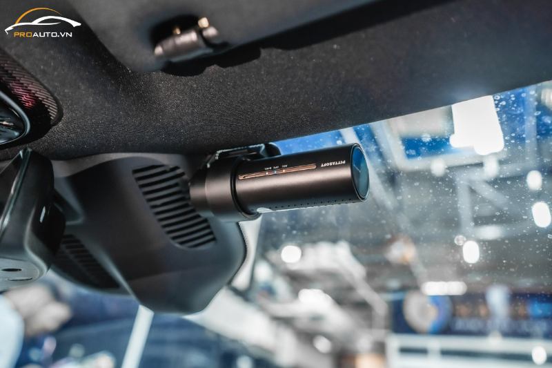 Xem video camera hành trình Blackvue DR970X-2CH PLUS qua điện thoại & máy tính