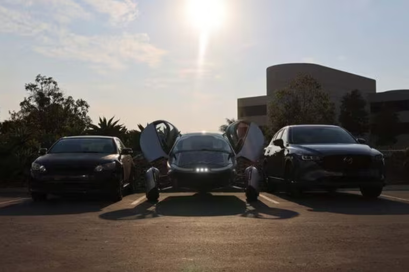 Động cơ mẫu xe năng lượng mặt trời 3 bánh cải tiến