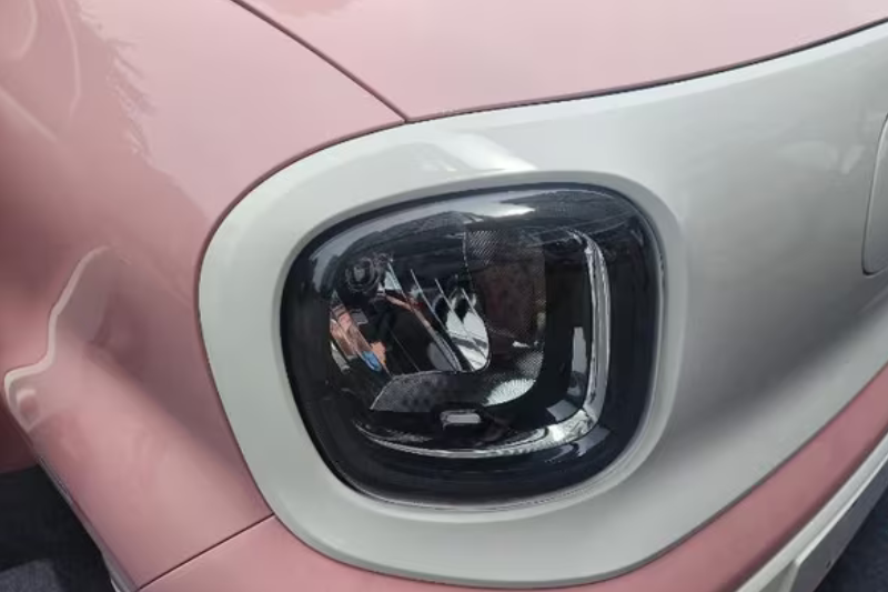 Thiết kế xe điện mini Pony nhỏ gọn, động cơ đủ dùng cho đô thị