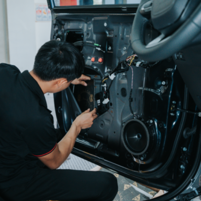 Phụ kiện đồ chơi xe VinFast Limo Green với hạng mục độ loa chính hãng