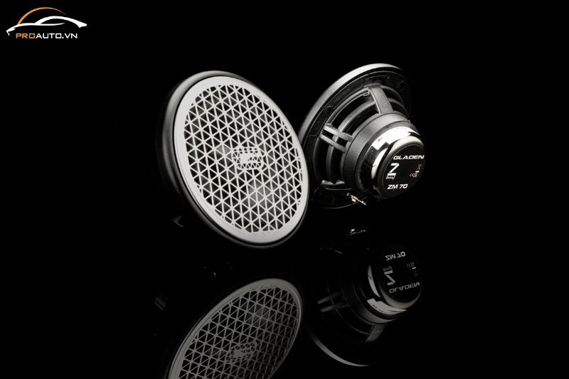 Điều gì khiến Gladen Zeta 165.3 được dân chơi xe săn đón?