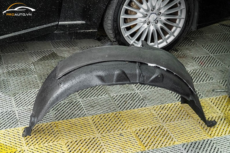 Hóa nhựa lòng vè – Chăm sóc xe detailing