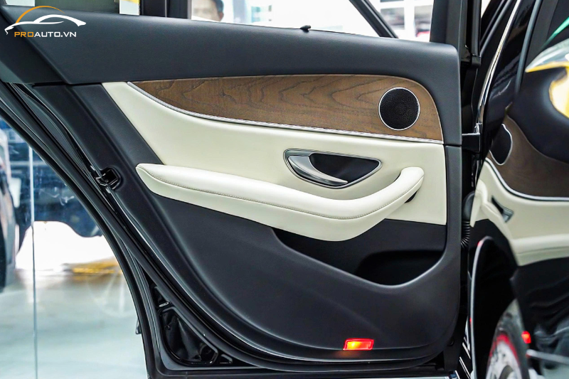 Bọc da tapi xe ô tô