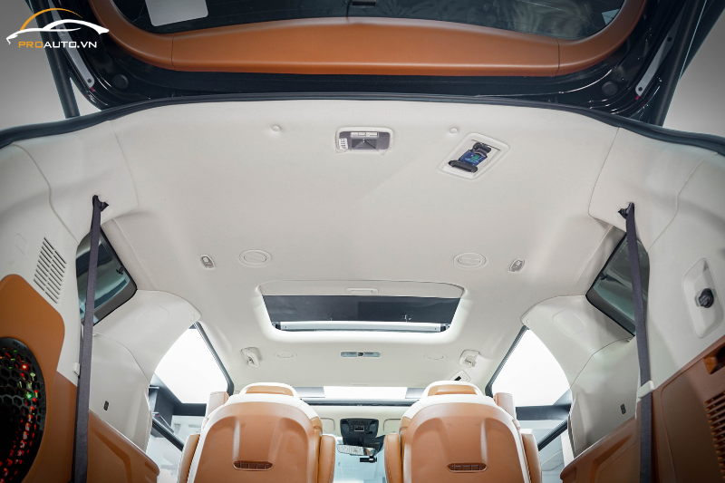 Bọc da trần xe ô tô