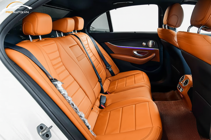 Bọc ghế da xe Mercedes E300 màu cam sáng
