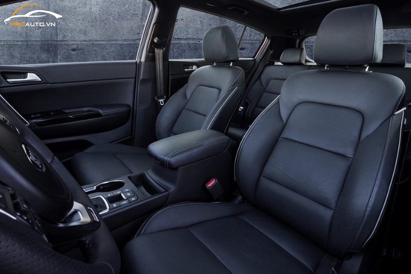 Bọc ghế ô tô với da công nghiệp