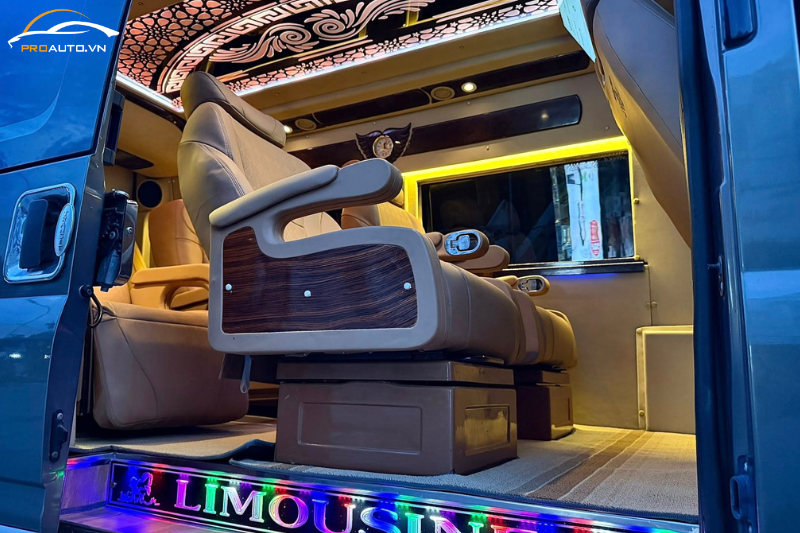 3 Lợi ích không tưởng khi doanh nghiệp độ Limousine xe 16 chỗ?