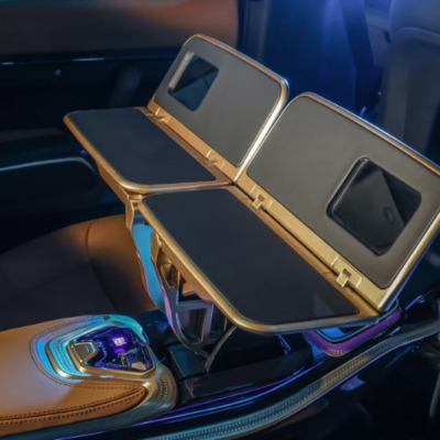 Bàn làm việc trên ghế Hongyi SUV Throne 1.0 tích hợp gương