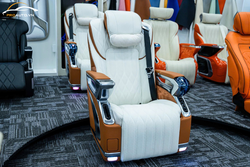 Độ Ford Transit limousine 16 chỗ gói thương gia