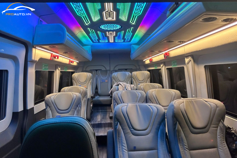 Kinh nghiệm độ Ford Transit limousine 16 chỗ sang, chất