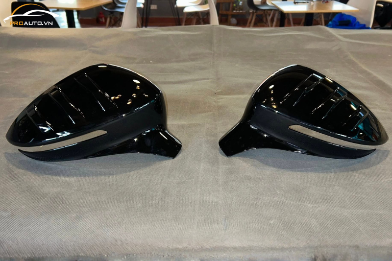 Phụ kiện đồ chơi xe điện BYD với ốp gương