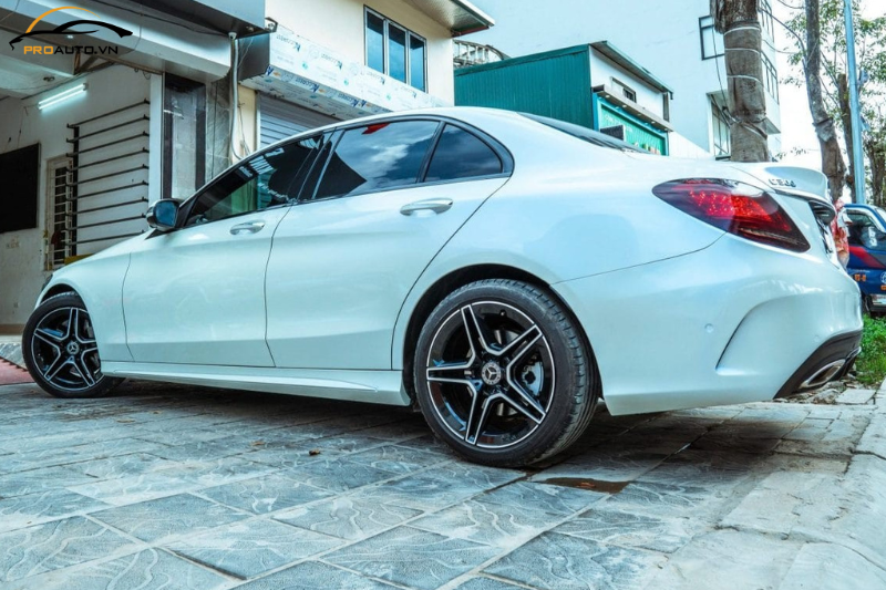 Màu sơn xe ô tô trắng ngọc - Giá sơn xe ô tô